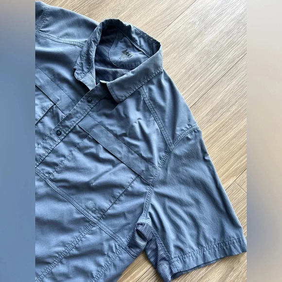 REI Co-Op Shirt Mens XLarge Blue Vented Fishing Lightweight Hiking Nylon Blend - Picture 3 of 4